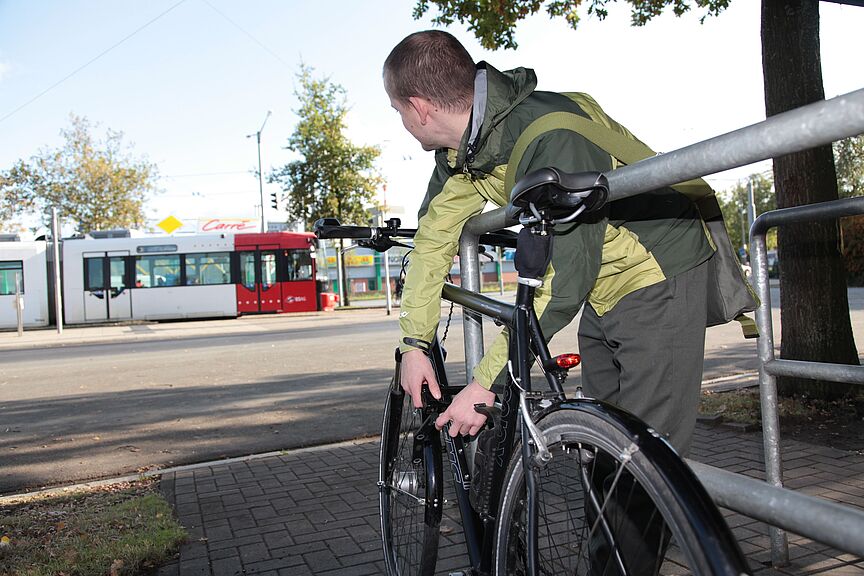 Verknüpfung von Rad und ÖPNV Verknüpfung von Rad und ÖPNV